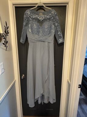 NWOT Ryanth Elegant Dusty Blue Lace Bodice Evening Dress